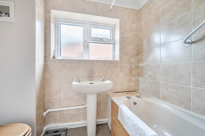 2 Bedroom Semi-Detached House For Sale In Puttocks Close, Haslemere, West Sussex, GU27