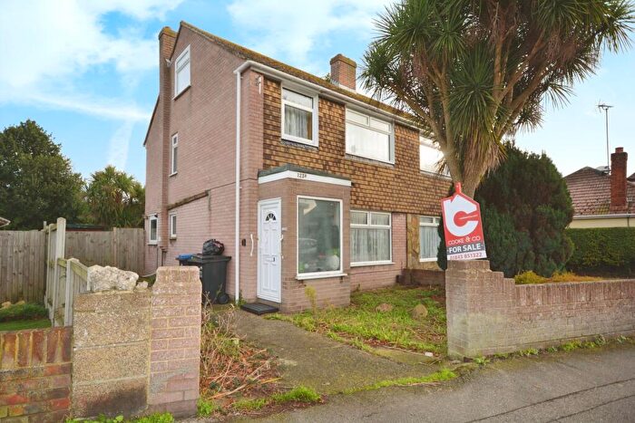 3 Bedroom Semi-Detached House For Sale In Newington Road, Ramsgate, CT12