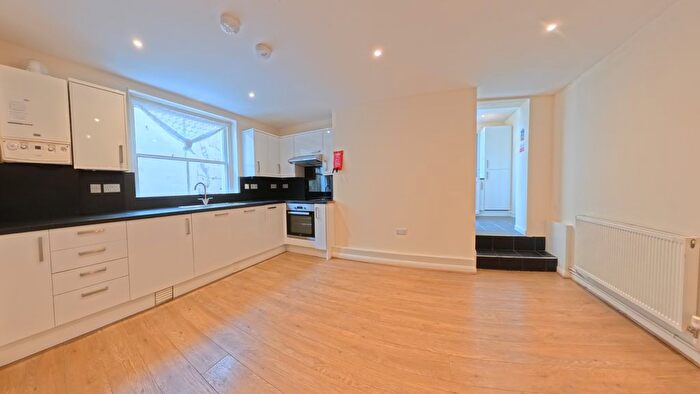 2 Bedroom Flat To Rent In Paston Place, Brighton, BN2