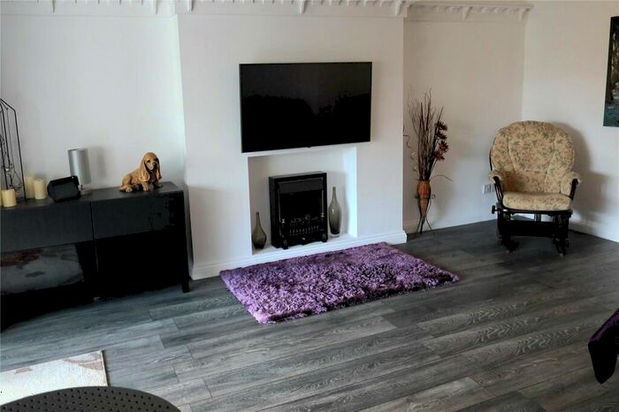 3 Bedroom Bungalow For Sale In Lon Llwyd, Glanamman, Ammanford, Carmarthenshire, SA18