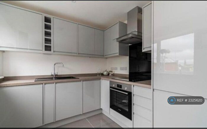 1 Bedroom Flat To Rent In Queens Terrace, Southampton, SO14