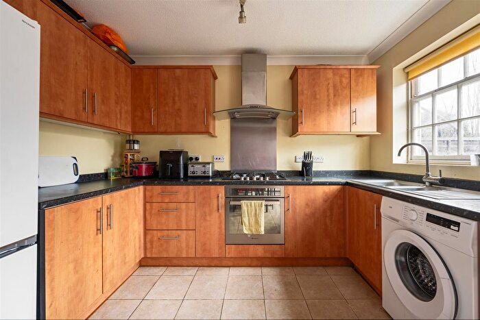 5 Bedroom End Of Terrace House For Sale In Handsworth Avenue, Highams Park, E4