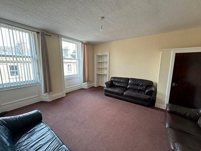 5 Bedroom Maisonette To Rent In Flat R, Panmure Street, Dundee, DD1