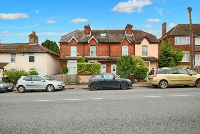 2 Bedroom Terraced House To Rent In Loose Road, Maidstone, Kent, ME15