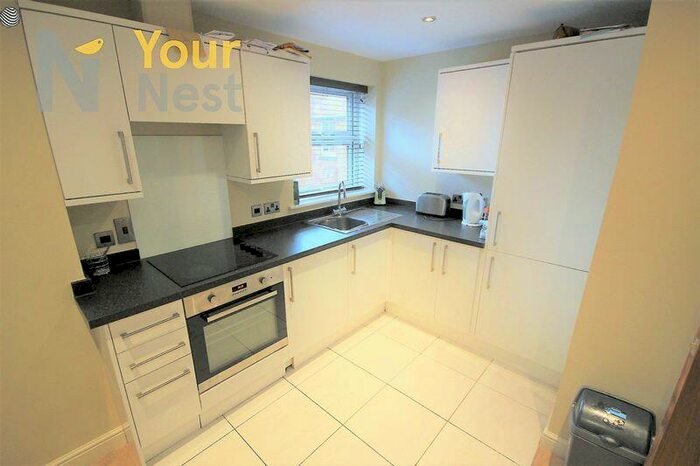 2 Bedroom Apartment To Rent In Granby Street, Headingley, Leeds, LS6