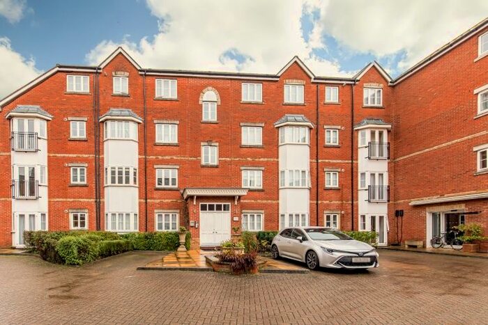 2 Bedroom Flat To Rent In St. Thomas Street, Oxford, OX1