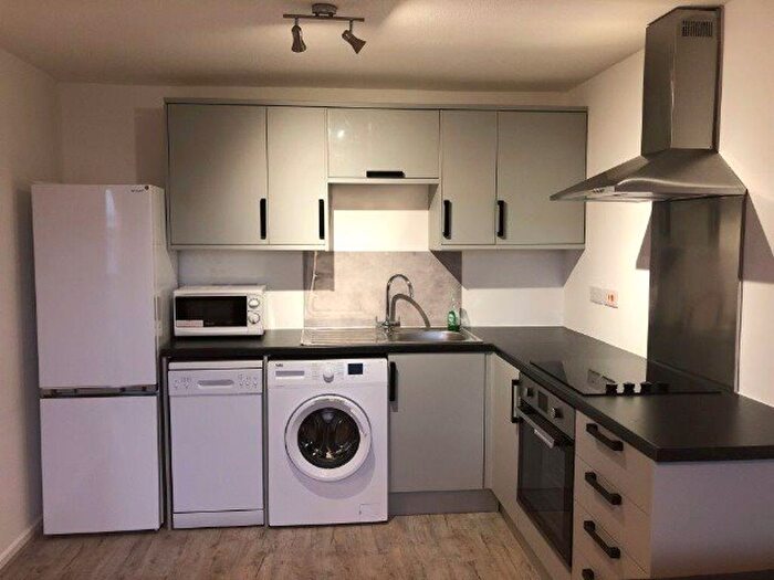 2 Bedroom Flat To Rent In Dunkirk, , Tonnelier Road, Nottingham, NG7