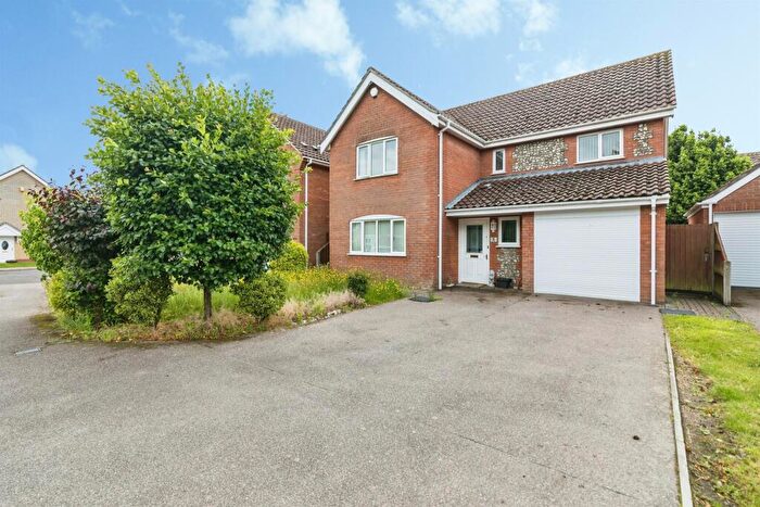 4 Bedroom Detached House For Sale In Noahs Drive, Kessingland, Lowestoft, NR33