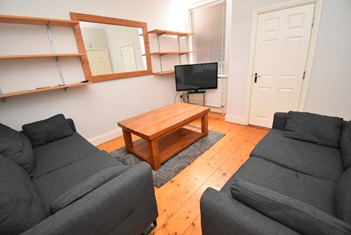 5 Bedroom Terraced House To Rent In Davenport Avenue, Withington, Manchester, M20