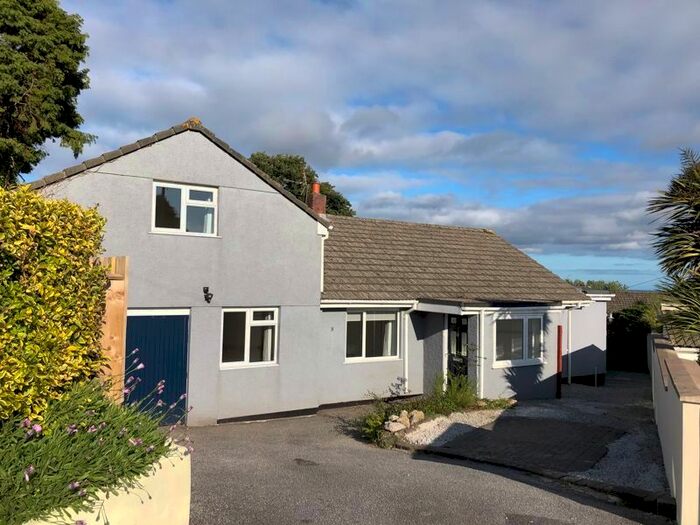 4 Bedroom Property To Rent In Manor Close, Falmouth, TR11