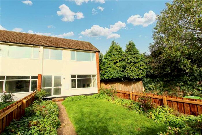 3 Bedroom Town House To Rent In Vernon Court, Nuthall, Nottingham, NG16