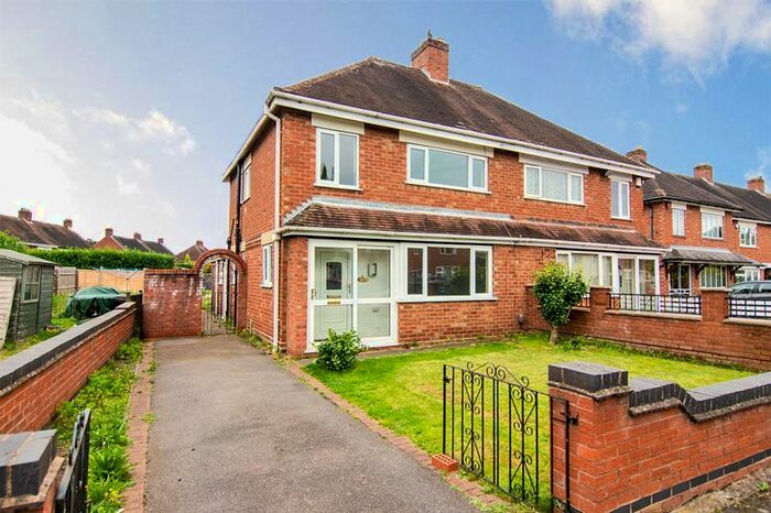 3 Bedroom Semi-Detached House To Rent In Morgan Road, Fazeley, Tamworth, B78