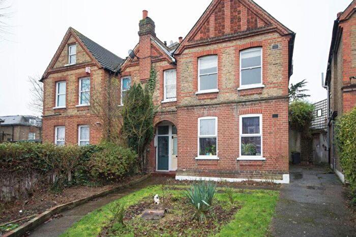 4 Bedroom Flat To Rent In Hurstbourne Road, SE23