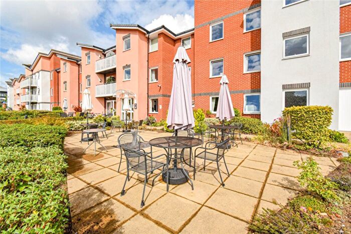 2 Bedroom Apartment For Sale In Western Avenue, Newbury, Berkshire, RG14