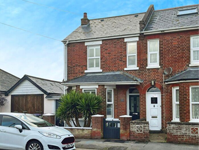 3 Bedroom Semi Detached House For Sale In St. Leonards Road, Hythe, Kent, CT21