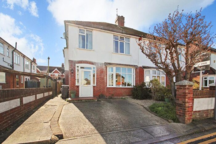 3 Bedroom Semi Detached House For Sale In The Grove, Deal, Kent, CT14