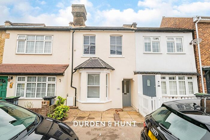 2 Bedroom Terraced House To Rent In Forest Road, Loughton, IG10