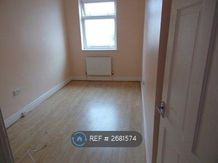 2 Bedroom Flat To Rent In Ann Street, Shiremoor, Newcastle Upon Tyne, NE27