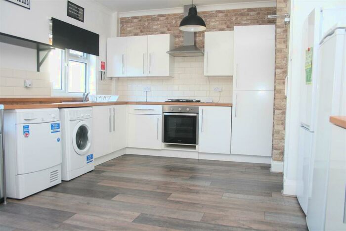 3 Bedroom Terraced House To Rent In Holmfield Road, Coventry, CV2