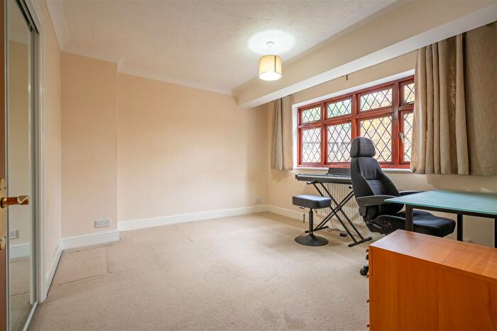 3 Bedroom End Of Terrace House For Sale In Pinehurst, Sunninghill, Ascot, SL5