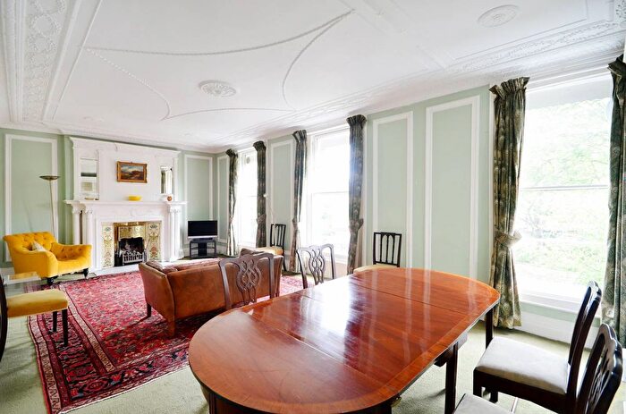 1 Bedroom Flat To Rent In Gloucester Crescent, Camden, London, NW1