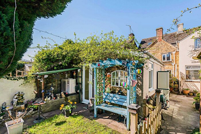 3 Bedroom End Terrace House For Sale In London Road, Tetbury, Gloucestershire, GL8