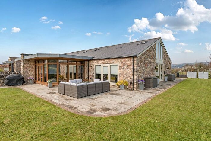 4 Bedroom Semi-Detached House For Sale In Lakeside, Wellesley Park, Dulcote, BA5