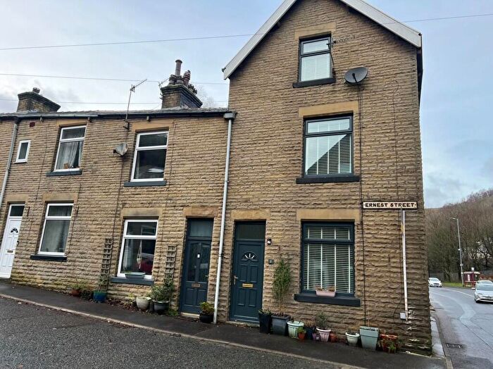 3 Bedroom End Of Terrace House For Sale In Ernest Street, Cornholme, Todmorden, OL14