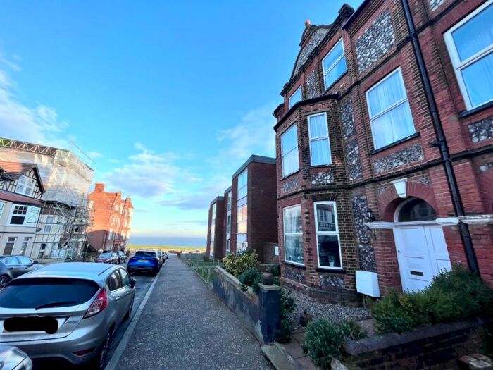 5 Bedroom End Of Terrace House To Rent In Alfred Road, Cromer, NR27