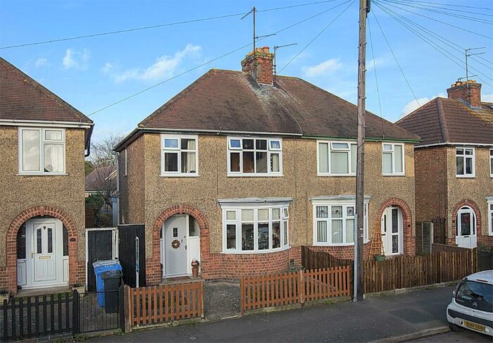 3 Bedroom Semi Detached House To Rent In Dunkirk Avenue, Desborough, Northamptonshire, NN14