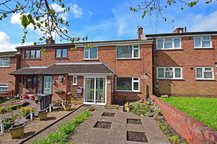 3 Bedroom Terraced House For Sale In Santridge Lane, Bromsgrove, Worcestershire, B61