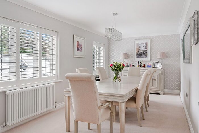 5 Bedroom Detached House For Sale In Brighton Road, Banstead, SM7