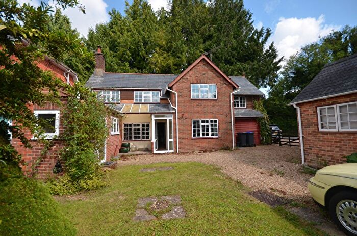 4 Bedroom Country House For Sale In High Lane, Broad Chalke, Salisbury, Wiltshire, SP5