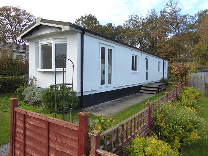 3 Bedroom Park Home For Sale In Warren Farm Park, Warren Lane, Pyrford, Woking, Surrey, GU22