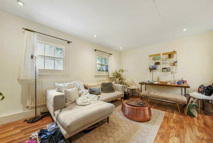 1 Bedroom Apartment To Rent In Canonbury Lane, Islington, N1