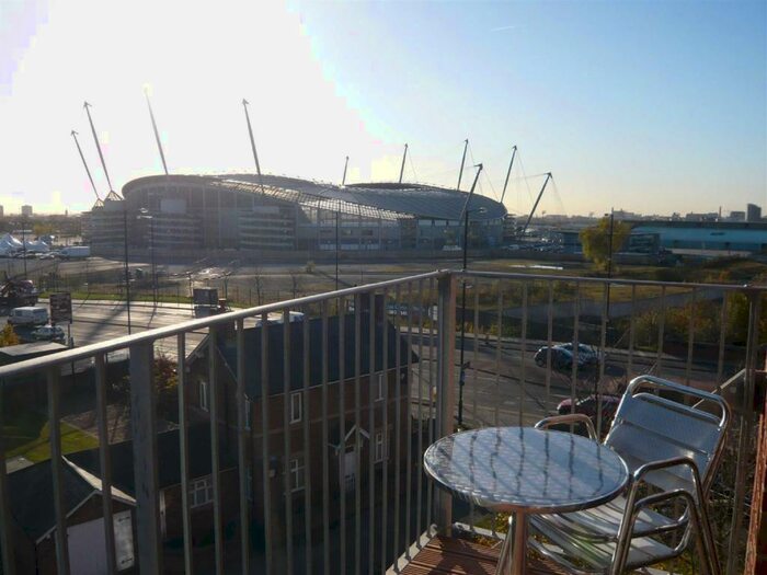 2 Bedroom Flat To Rent In The Drum, Sport City Beswick, M11