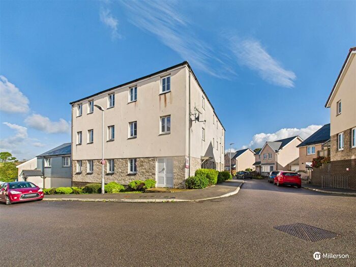 2 Bedroom Flat For Sale In Feeding Field Close, Hayle, TR27