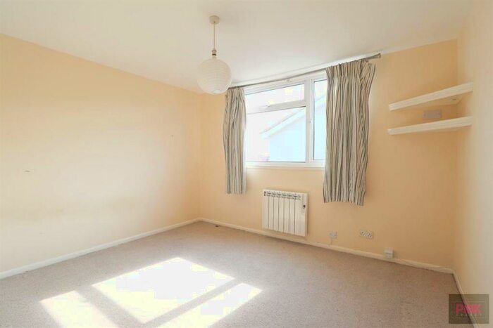 1 Bedroom Apartment To Rent In Southwood Road, Solent Court, PO11
