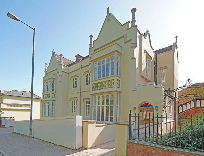 4 Bedroom Detached House For Sale In Holyrood House Wells Road Malvern, Worcestershire, WR14