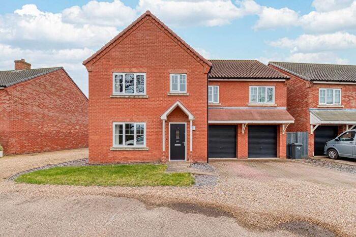 5 Bedroom Detached House For Sale In Norwich Road, Wymondham, NR18