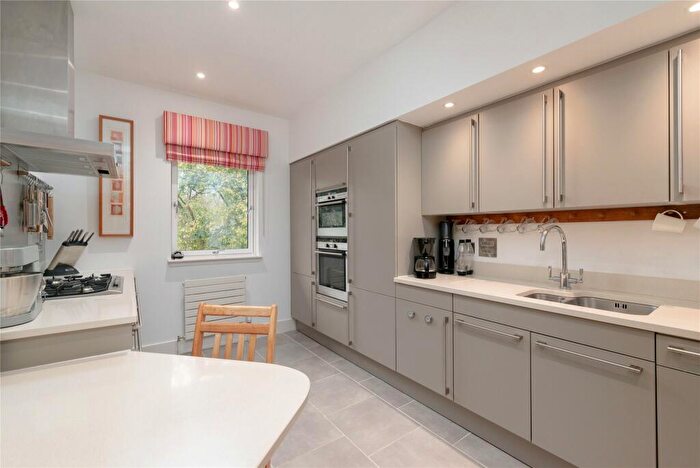 2 Bedroom Apartment For Sale In South Oswald Road, Edinburgh, EH9