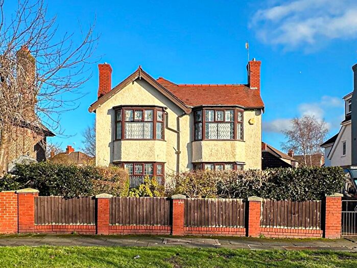 4 Bedroom Detached House For Sale In Mather Avenue, Liverpool, L18