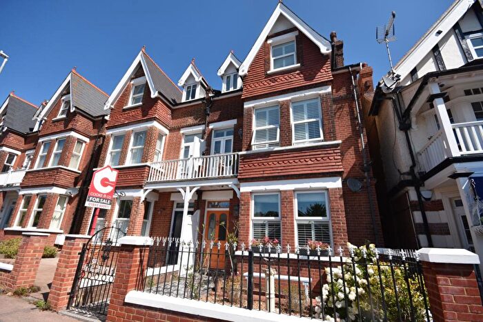 6 Bedroom Semi-Detached House For Sale In West Cliff Road, Broadstairs, CT10