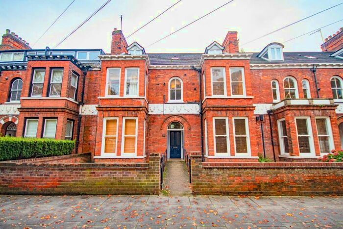 2 Bedroom Flat To Rent In Westbourne Avenue, Princes Avenue, Hull, East Riding Of Yorkshire, HU5