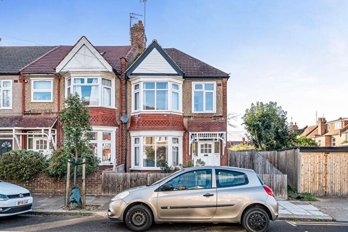 3 Bedroom End Of Terrace House For Sale In Rutland Road, Harrow, HA1