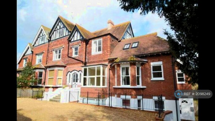 2 Bedroom Flat To Rent In The Goffs, Eastbourne, BN21
