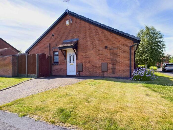 Houses for sale & to rent in NG8 2FW, Rathgar Close, Wollaton West