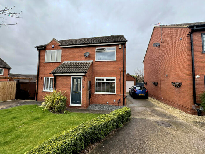 2 Bedroom Semi-Detached House To Rent In Burr Tree Garth, Leeds, West Yorkshire, LS15