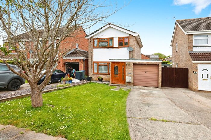 3 Bedroom Detached House For Sale In Martin Way, Calne, SN11