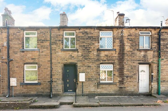 2 Bedroom Cottage For Sale In Abbey Road, Shepley, HD8